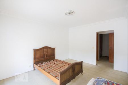 Casa de condomínio para alugar com 490m², 3 quartos e 4 vagasSuíte 2