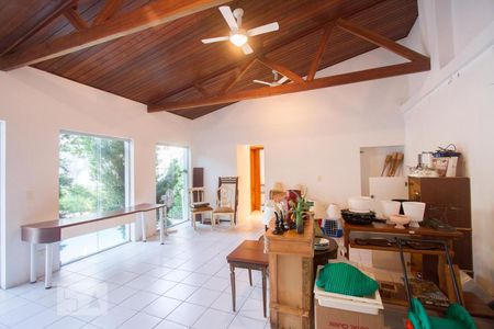 Casa de condomínio para alugar com 490m², 3 quartos e 4 vagasSalão de Festas