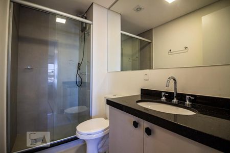 Banheiro de kitnet/studio para alugar com 1 quarto, 40m² em Partenon, Porto Alegre