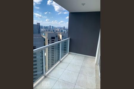 Studio para alugar com 42m², 1 quarto e 1 vaga Studio para alugar com 42m², 1 quarto e 1 vagaVaranda