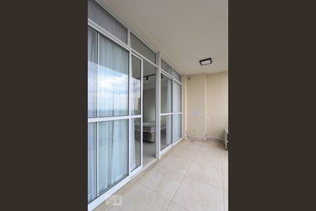 Studio para alugar com 42m², 1 quarto e 1 vaga Studio para alugar com 42m², 1 quarto e 1 vagaVaranda