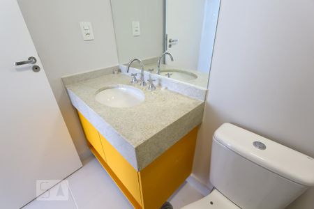 Studio para alugar com 42m², 1 quarto e 1 vaga Studio para alugar com 42m², 1 quarto e 1 vagaBanheiro