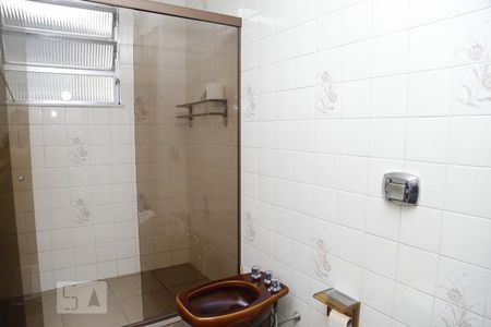 Casa à venda com 279m², 3 quartos e 10 vagasbanheiro 1