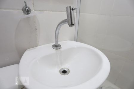 Banheiro - Torneira de kitnet/studio para alugar com 1 quarto, 20m² em Vila Gomes, São Paulo