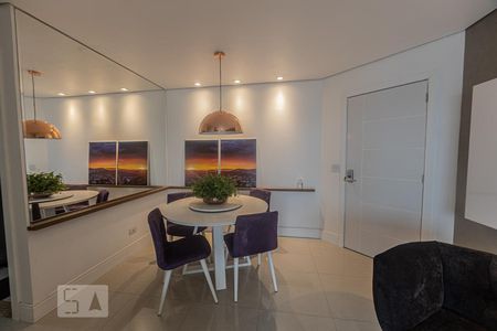 Sala de apartamento para alugar com 3 quartos, 73m² em Vila Bertioga, São Paulo