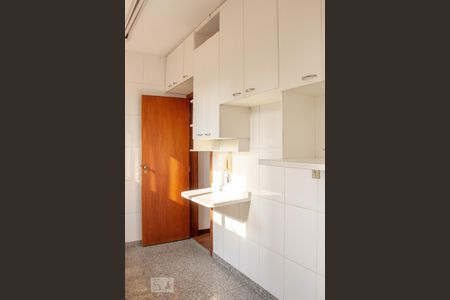Apartamento para alugar com 89m², 3 quartos e 1 vaga Apartamento para alugar com 89m², 3 quartos e 1 vagaCozinha - Armários