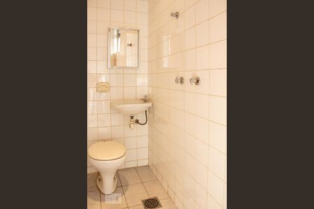 Apartamento para alugar com 89m², 3 quartos e 1 vaga Apartamento para alugar com 89m², 3 quartos e 1 vagaBanheiro de Serviço