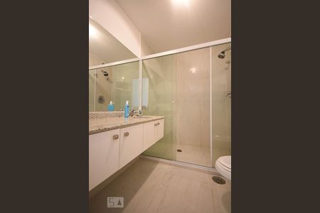 Apartamento à venda com 104m², 1 quarto e 3 vagasBanheiro Suíte