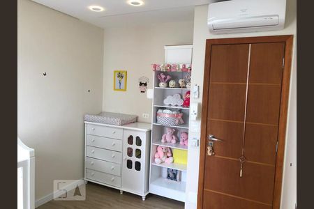 Apartamento à venda com 180m², 3 quartos e 2 vagasQuarto 2