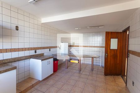 Casa à venda com 305m², 3 quartos e 3 vagas Casa à venda com 305m², 3 quartos e 3 vagasCozinha