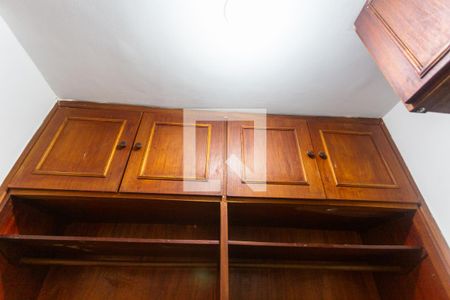 Casa à venda com 305m², 3 quartos e 3 vagasArmário do Closet da  Suíte 1