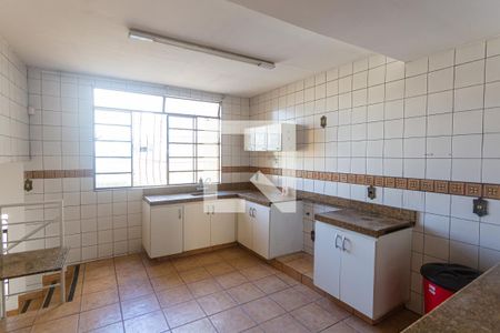 Casa à venda com 305m², 3 quartos e 3 vagas Casa à venda com 305m², 3 quartos e 3 vagasCozinha