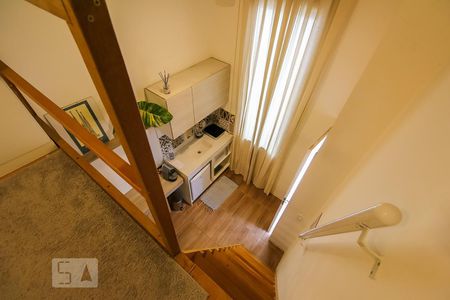 Studio para alugar com 30m², 1 quarto e sem vagaEscada