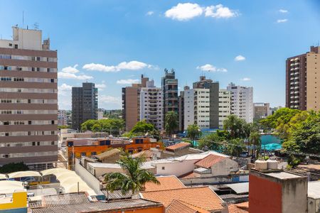 Vista da sala de apartamento à venda com 3 quartos, 120m² em Cambuí, Campinas