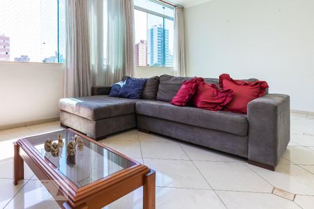 Apartamento à venda com 120m², 3 quartos e 1 vaga Apartamento à venda com 120m², 3 quartos e 1 vagaSala - Sofá