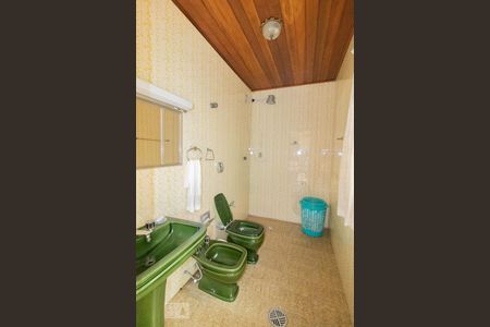 Casa à venda com 324m², 4 quartos e 3 vagasBanheiro de Serviço