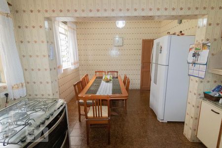 Casa à venda com 324m², 4 quartos e 3 vagasCozinha
