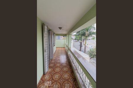 Casa à venda com 324m², 4 quartos e 3 vagasVaranda