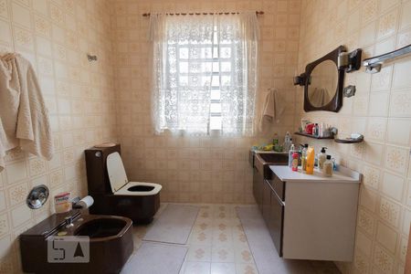Banheiro de casa à venda com 4 quartos, 324m² em Vila Baruel, São Paulo