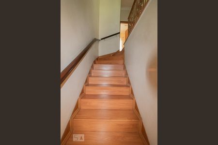 Escada de casa à venda com 4 quartos, 324m² em Vila Baruel, São Paulo