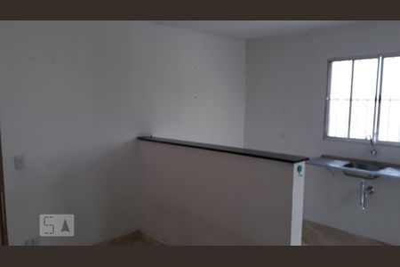 Sala/Cozinha de casa para alugar com 1 quarto, 41m² em Jardim das Camélias, São Paulo