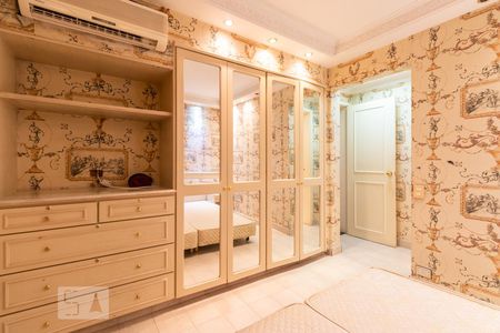 Suite de apartamento à venda com 2 quartos, 70m² em Itaim Bibi, São Paulo