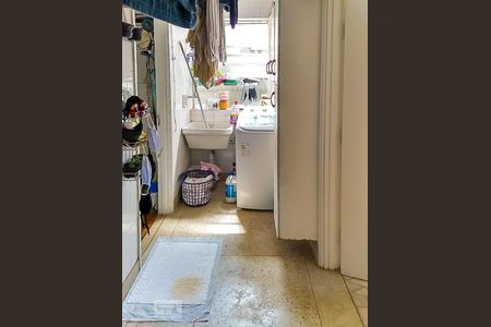 Apartamento à venda com 85m², 2 quartos e 1 vaga Apartamento à venda com 85m², 2 quartos e 1 vagaArea Serviço