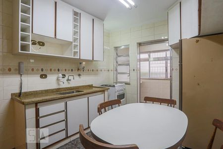 Apartamento para alugar com 90m², 2 quartos e 1 vagaCozinha