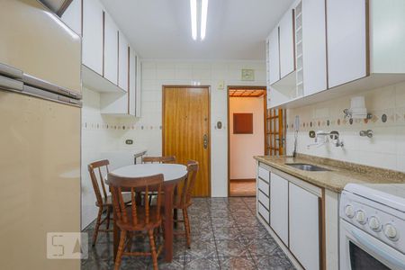 Apartamento para alugar com 90m², 2 quartos e 1 vagaCozinha