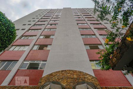 Apartamento para alugar com 90m², 2 quartos e 1 vagaFachada