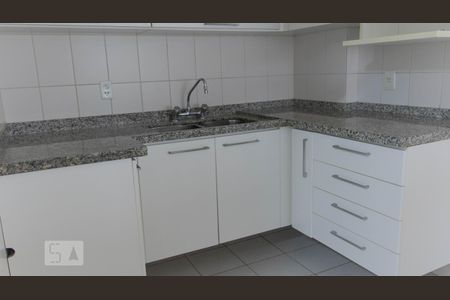 Apartamento à venda com 101m², 3 quartos e 2 vagas Apartamento à venda com 101m², 3 quartos e 2 vagasCozinha