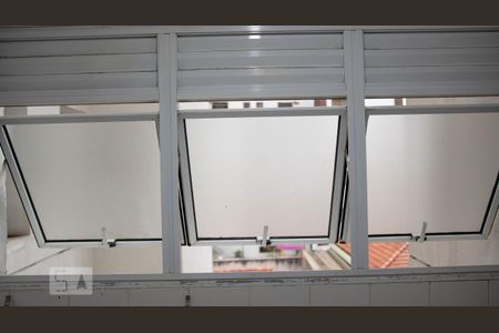 Apartamento à venda com 101m², 3 quartos e 2 vagas Apartamento à venda com 101m², 3 quartos e 2 vagasJanelas área de serviço