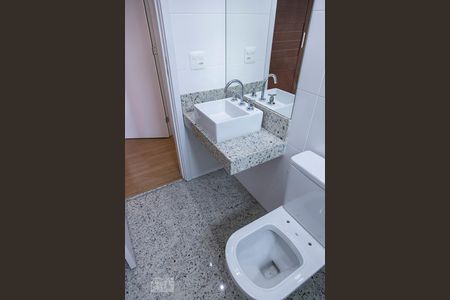 Apartamento para alugar com 70m², 2 quartos e 1 vagaBanheiro da Suíte