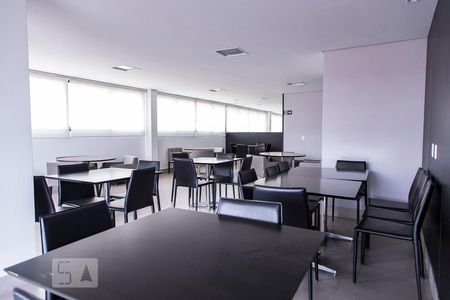 Apartamento para alugar com 70m², 2 quartos e 1 vagaÁrea comum - Salão de festas