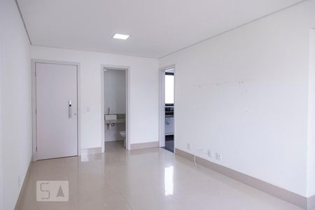 Apartamento para alugar com 70m², 2 quartos e 1 vagaSala
