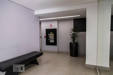 Apartamento para alugar com 70m², 2 quartos e 1 vagaHall social