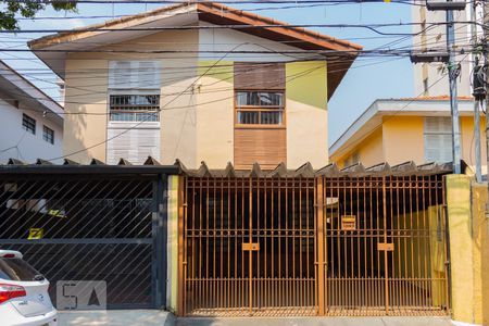 Casa à venda com 145m², 3 quartos e 2 vagasFachada