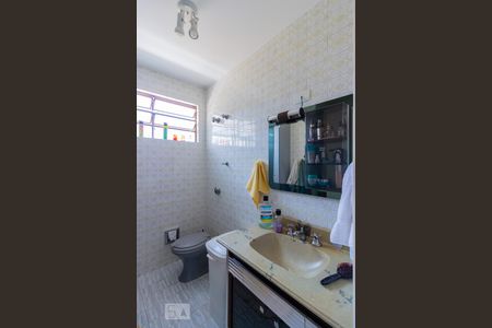 Casa à venda com 145m², 3 quartos e 2 vagasBanheiro