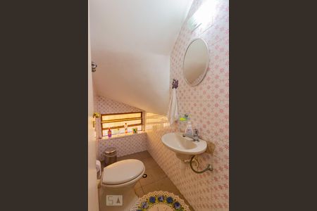 Casa à venda com 145m², 3 quartos e 2 vagasLavabo