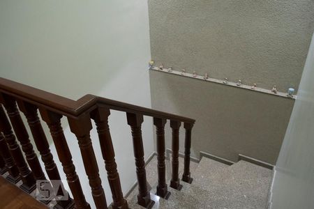 Casa à venda com 200m², 3 quartos e 4 vagasHALL ESCADAS