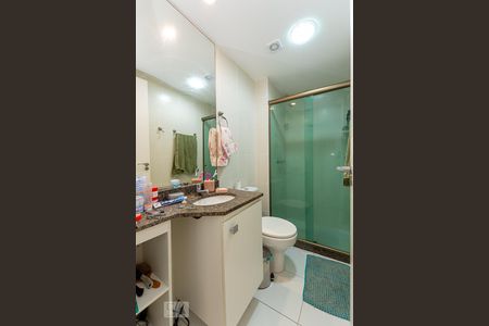 Banheiro Social de apartamento à venda com 3 quartos, 144m² em Centro, Niterói