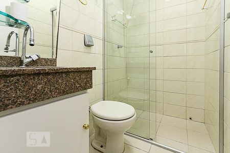Casa de condomínio à venda com 72m², 2 quartos e 2 vagasBanheiro da Suite 01