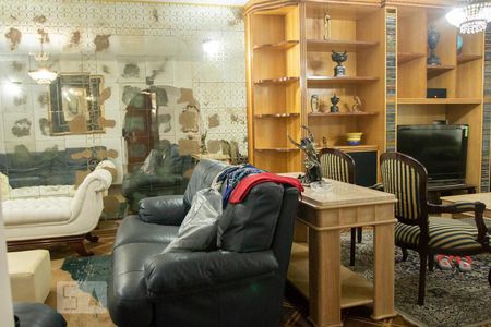 Casa à venda com 5 quartos, 350m² em Planalto Paulista, São Paulo