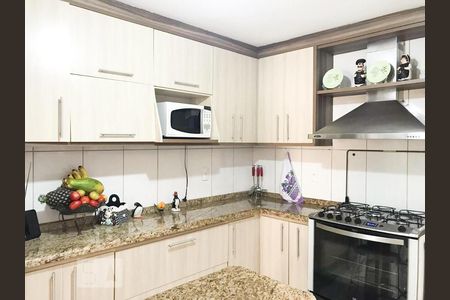 Cozinha de casa de condomínio à venda com 3 quartos, 152m² em Vila Bertioga, São Paulo