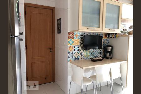 Apartamento à venda com 100m², 3 quartos e 2 vagasCozinha