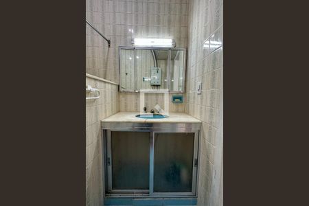 Banheiro de apartamento para alugar com 1 quarto, 30m² em Copacabana, Rio de Janeiro