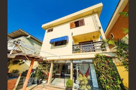 Casa à venda com 400m², 4 quartos e 5 vagasFachada