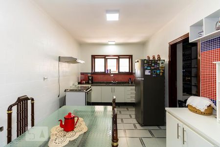 Casa à venda com 400m², 4 quartos e 5 vagasCozinha