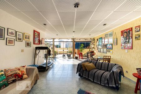 Casa à venda com 400m², 4 quartos e 5 vagasÁrea comum - Salão de festas