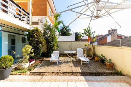 Casa à venda com 400m², 4 quartos e 5 vagasChurrasqueira